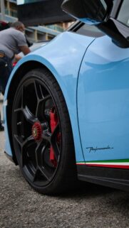 Lamborghini Huracan Performante Blue Sports Car Closeup Wallpaper