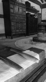 Rustic Traditional Korean Interior Antique Furniture Mobile Wallpaper