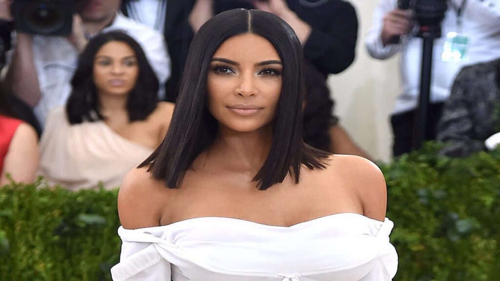 Kim Kardashian Wallpaper – Kim Kardashian 4K Wallpapers