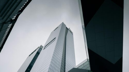 Minimalist Glass Skyscraper Urban Architecture 4K PC Wallpaper