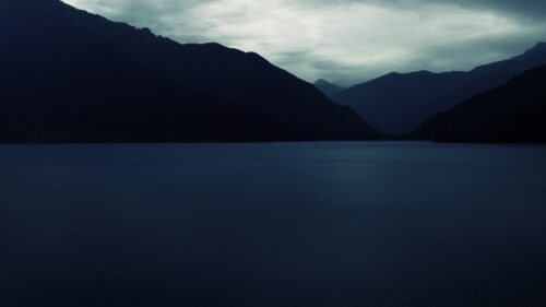 Mysterious Deep Ocean Abyss Underwater Blue Scenery 4K Desktop Wallpaper