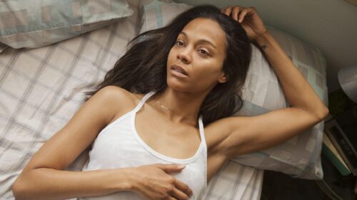 Zoe Saldana Relaxing in Bed Portrait High Resolution PC Wallpaper
