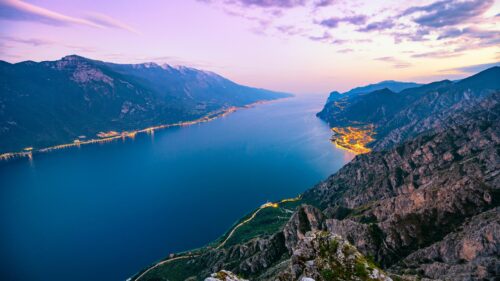Breathtaking Aerial View of Lake Garda at Twilight PC Wallpaper