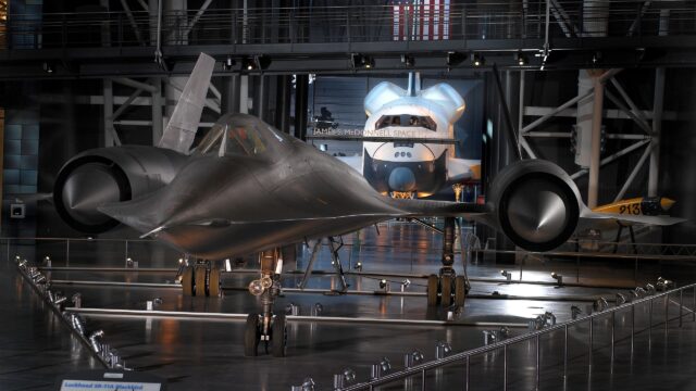 Lockheed SR 71 Blackbird and Space Shuttle Discovery Hangar PC Wallpaper