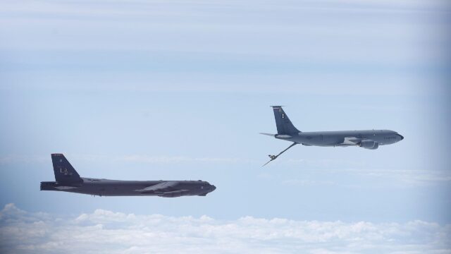 US Air Force B-52 Stratofortress Mid-Air Refueling PC Wallpaper