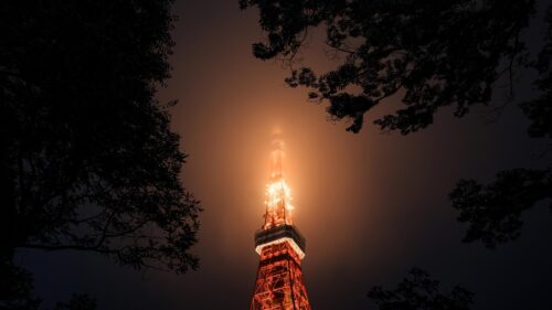 Tokyo Tower Surrounded by Night Fog Cinematic 4K Wallpaper