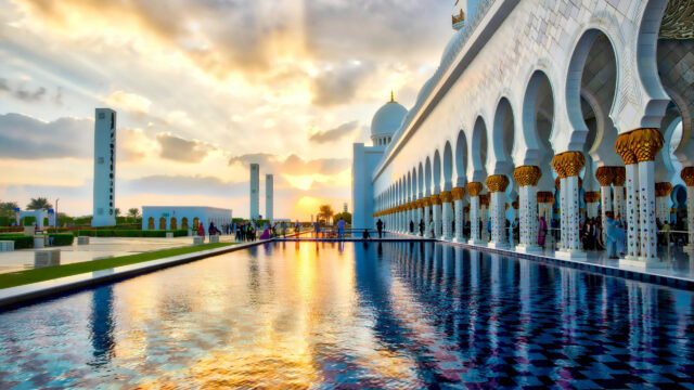 Sheikh Zayed Grand Mosque Sunset View 4K PC Wallpaper