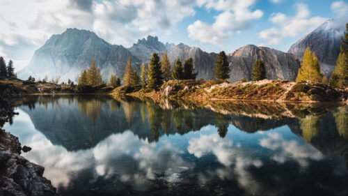 Breathtaking Dolomite Mountains Reflection on Alpine Lake 4K Wallpaper