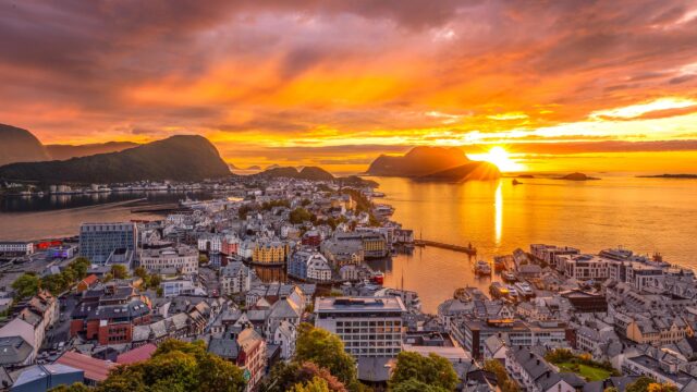 Breathtaking Alesund Norway Sunset Over Harbor Aerial View 4K Desktop Wallpaper