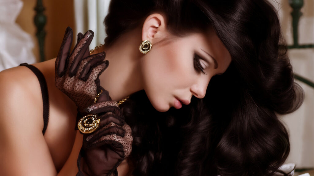 Elegant Glamour Woman with Lace Gloves and Golden Jewelry 4K Wallpaper