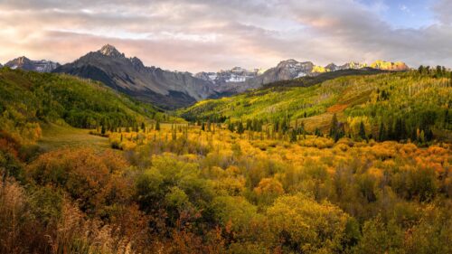 Breathtaking Autumn Mountain Valley Landscape 4K PC Wallpaper