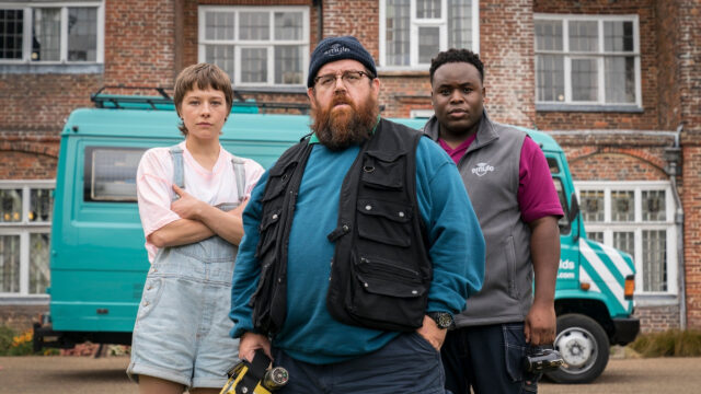 Truth Seekers Cast in Front of Van Desktop Wallpaper