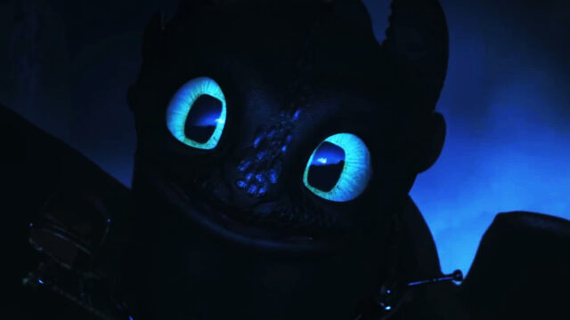 Toothless Glowing Eyes Dragon Portrait 4K PC Wallpaper