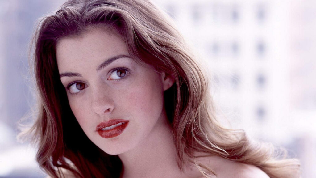 Portrait of Anne Hathaway Close-up Desktop Wallpaper