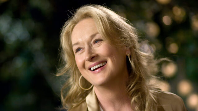Meryl Streep Close-up Smiling Portrait Desktop Wallpaper