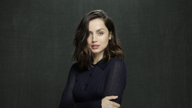 Ana de Armas Portrait Professional Studio Desktop Wallpaper