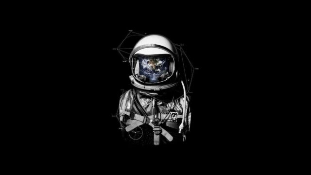 Surreal Earth Reflection Astronaut Minimalist 4K Wallpaper