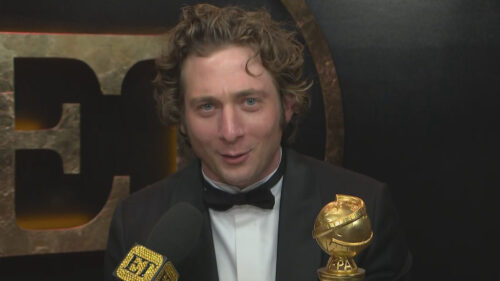 Jeremy Allen White Golden Globe Desktop Wallpaper