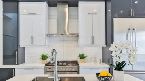 Modern Minimalist Luxury Kitchen Interior 4K Desktop Wallpaper