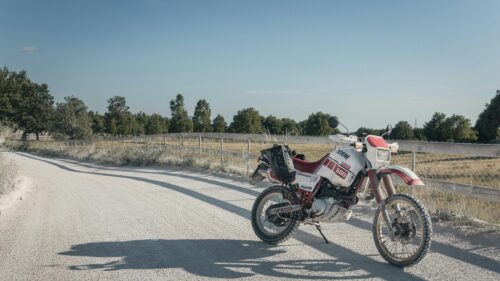 Vintage Yamaha Tenere 600 Off-Road Adventure 4K Wallpaper
