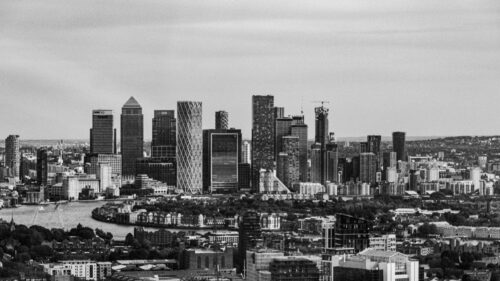 London Skyline Canary Wharf Black and White 4K Desktop Wallpaper