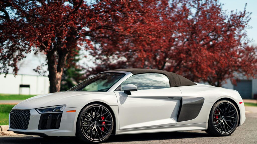 White Audi R8 Spyder Convertible Supercar 4K Desktop Wallpaper