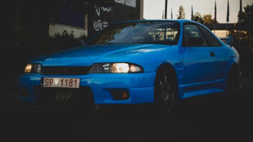 Bright Blue Nissan Skyline GT-R R33 JDM Sports Car Desktop Wallpaper