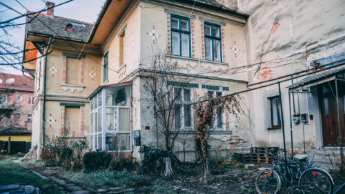 Old European Architecture Vintage House Facade Desktop Wallpaper