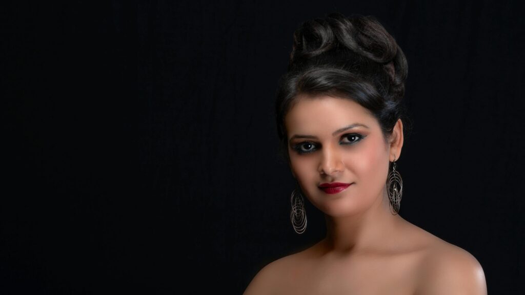 Stunning Portrait of Elegant Woman with Dark Hair 4K Desktop Wallpaper