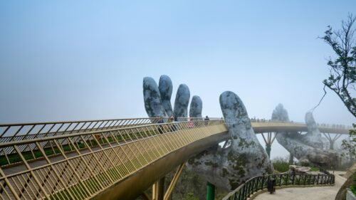 Golden Bridge Ba Na Hills Da Nang Vietnam 4K Desktop Wallpaper