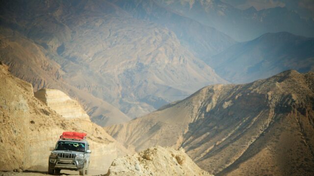 Off-Road Expedition in the Majestic Himalayan Mountains 4K Wallpaper