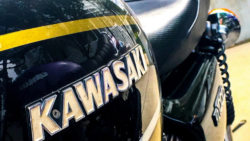 Classic Kawasaki Motorcycle Fuel Tank Emblem Detail 4K Desktop Wallpaper