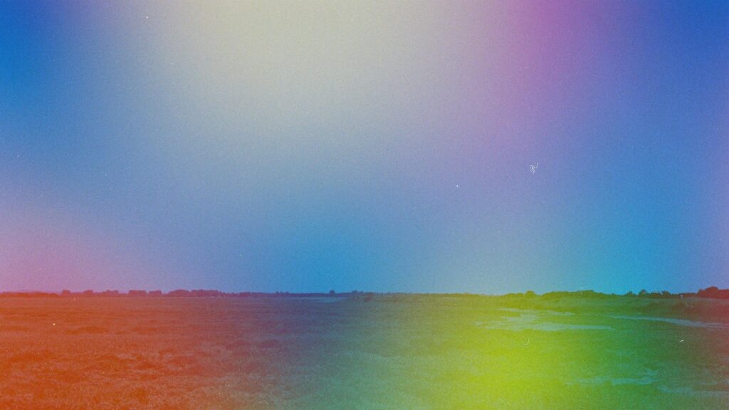 Ethereal Gradient Horizon Landscape 4K Desktop Wallpaper