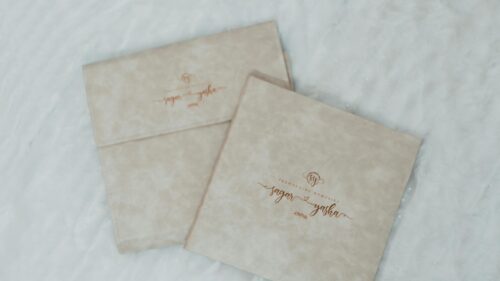 Minimalist Wedding Album Keepsake 4K PC Desktop Wallpaper