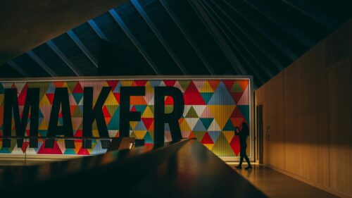 Minimalist Maker Art Hallway Silhouette 4K Desktop Wallpaper