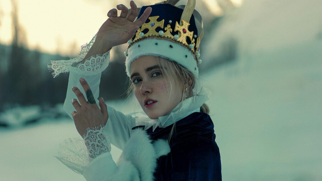 Ethereal Winter Queen with Golden Crown 4K Desktop Wallpaper