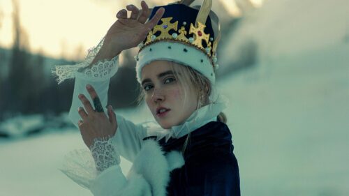 Ethereal Winter Queen with Golden Crown 4K Desktop Wallpaper