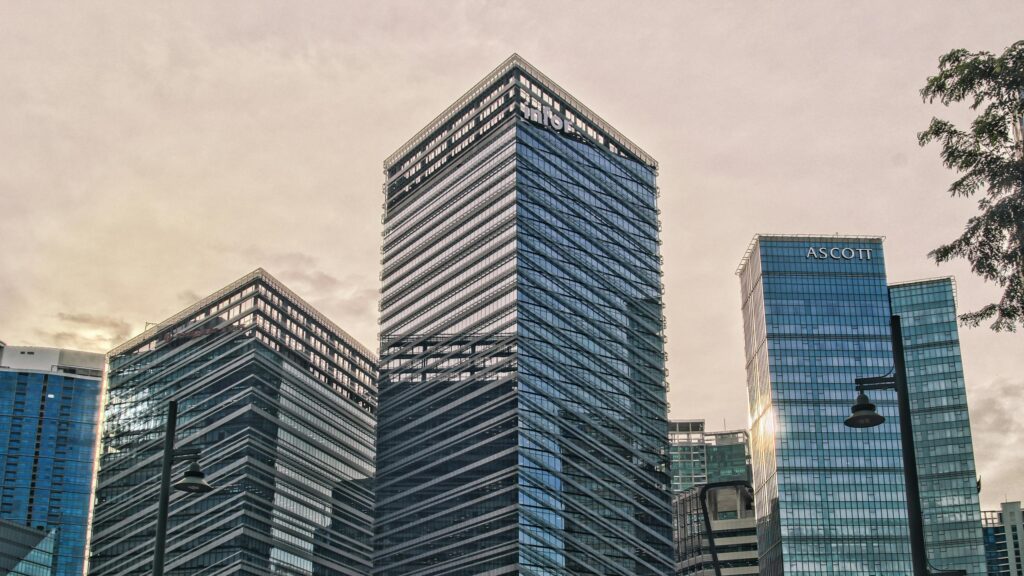Modern Skyscraper Architecture Urban Cityscape 4K Desktop Wallpaper