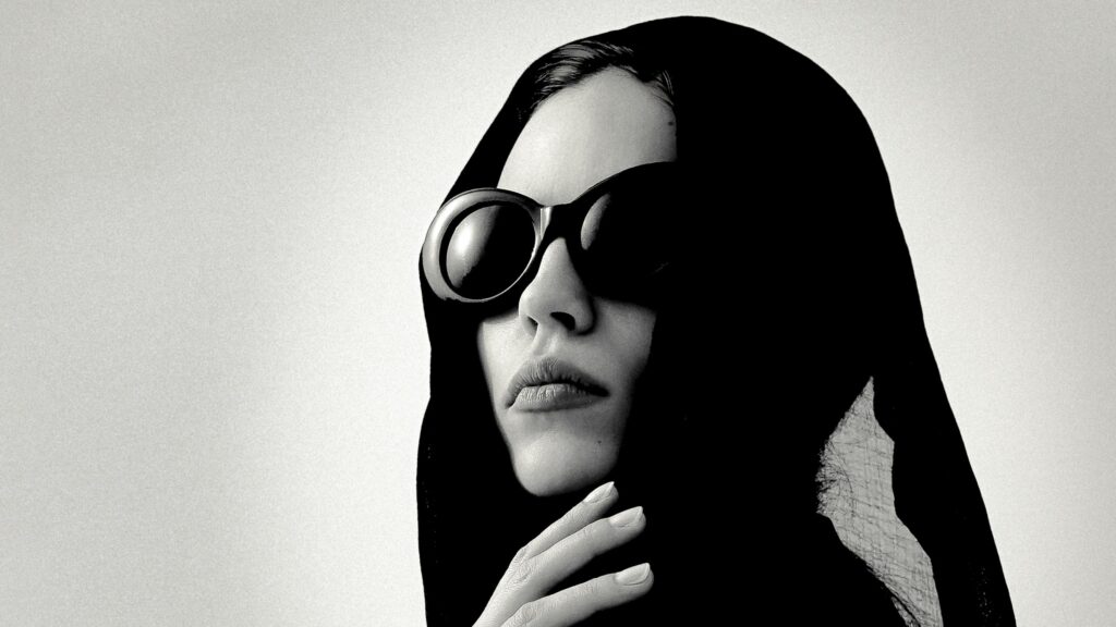 Elegant Woman in Black Veil and Sunglasses Fashion 4K Wallpaper