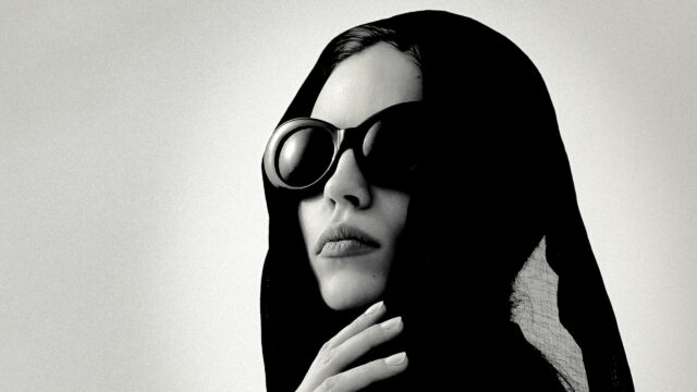Elegant Woman in Black Veil and Sunglasses Fashion 4K Wallpaper