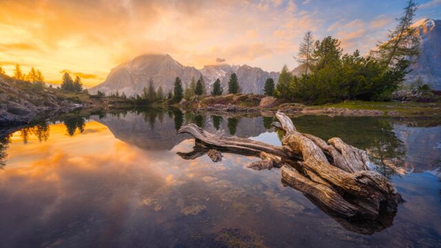 Breathtaking Dolomites Mountain Sunset Lake Reflection 4K Wallpaper