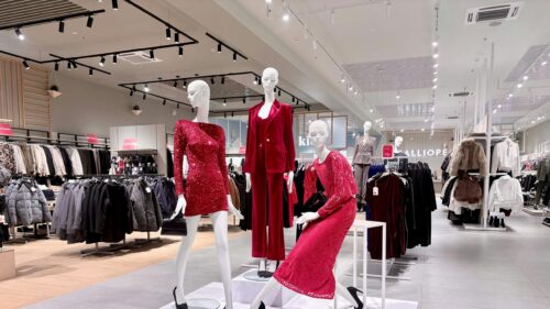 Red Fashion Store Mannequins Display 4K Desktop Wallpaper