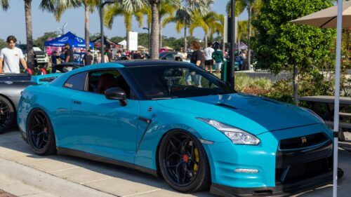 Stunning Cyan Nissan GT-R R35 Sportscar 4K Desktop Wallpaper