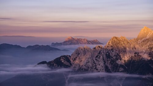 Stunning Sunrise Over Alpine Mountain Peaks 4K Desktop Wallpaper