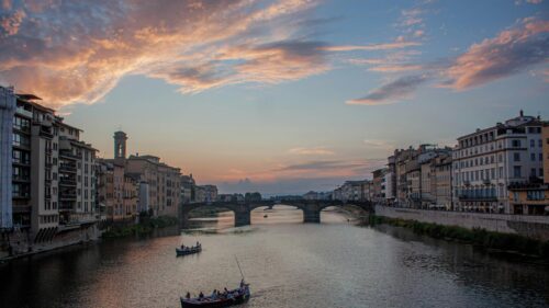 Florence Sunset Over Arno River and Bridges 4K Desktop Wallpaper
