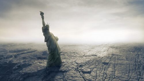 Post-Apocalyptic Statue of Liberty in a Barren Wasteland 4K Wallpaper