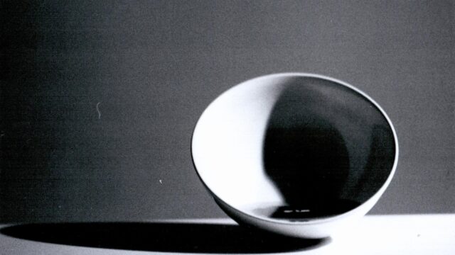 Minimalist Black and White Bowl Still Life Photography 4K Wallpaper
