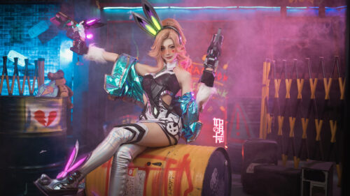 Cyberpunk Bunny Girl Cosplay with Neon Guns 4K Desktop Wallpaper