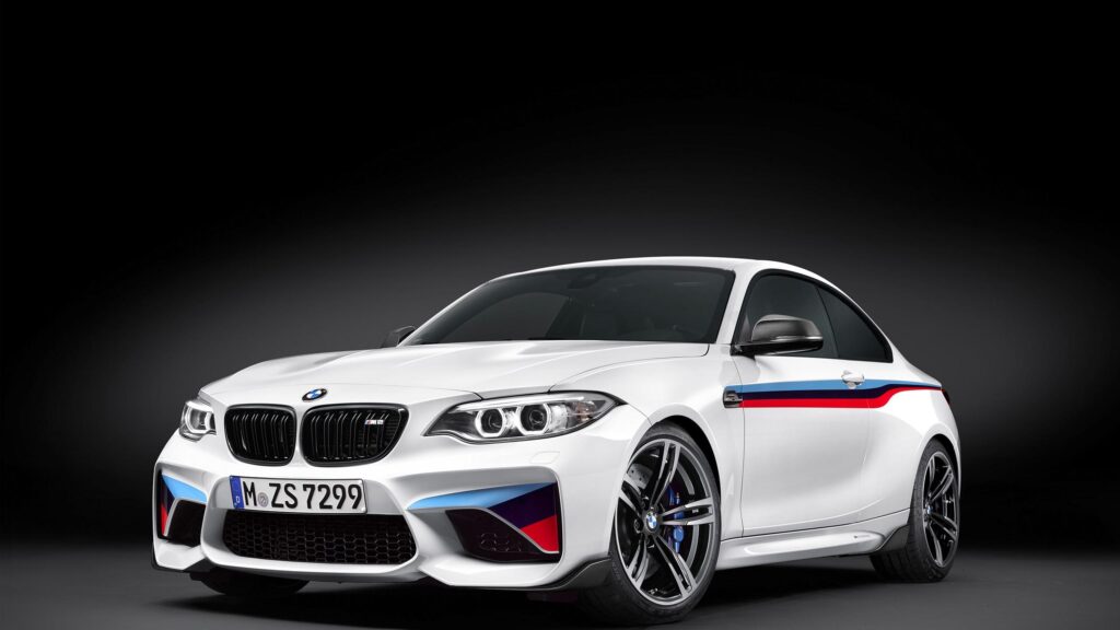 White BMW M2 Coupe with M Performance Livery 4K Desktop Wallpaper