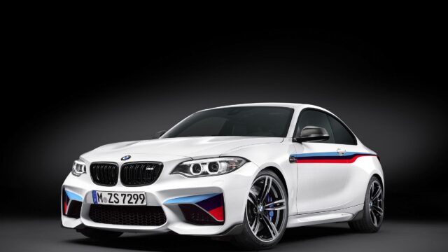 White BMW M2 Coupe with M Performance Livery 4K Desktop Wallpaper